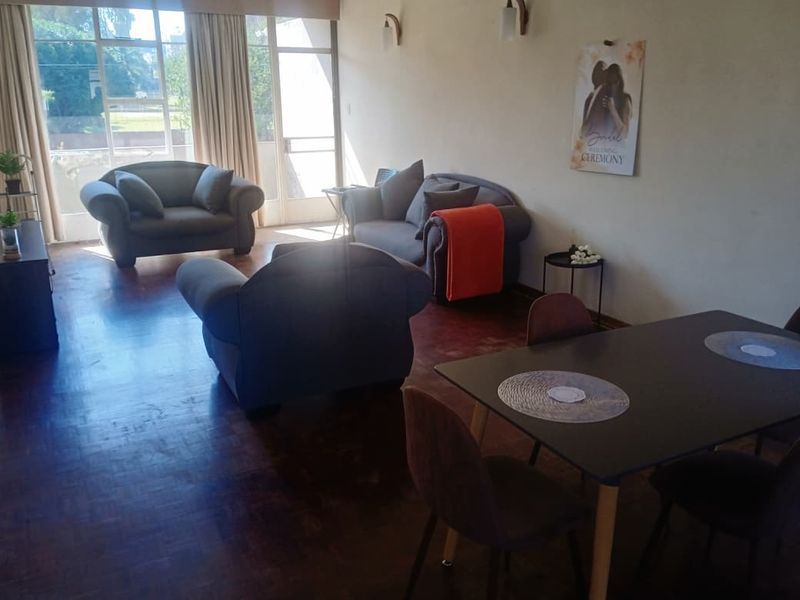 Neat 2 Bedroom Apartment for sale in Florida Lake - Photo 2