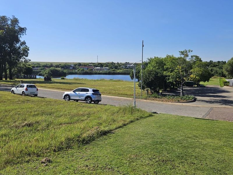 Where Golf Course Living Meets Waterfront Luxury - Photo 4