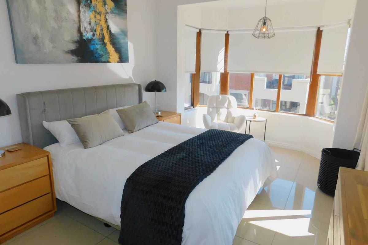 2 bedroom fully furnished apartment in Bryanston - Photo 2