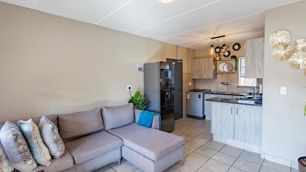 LIVING SPACE
