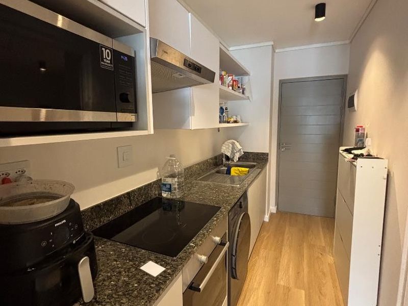 Modern 1 Bedroom Fully Furnished Apartment To Rent - Photo 2