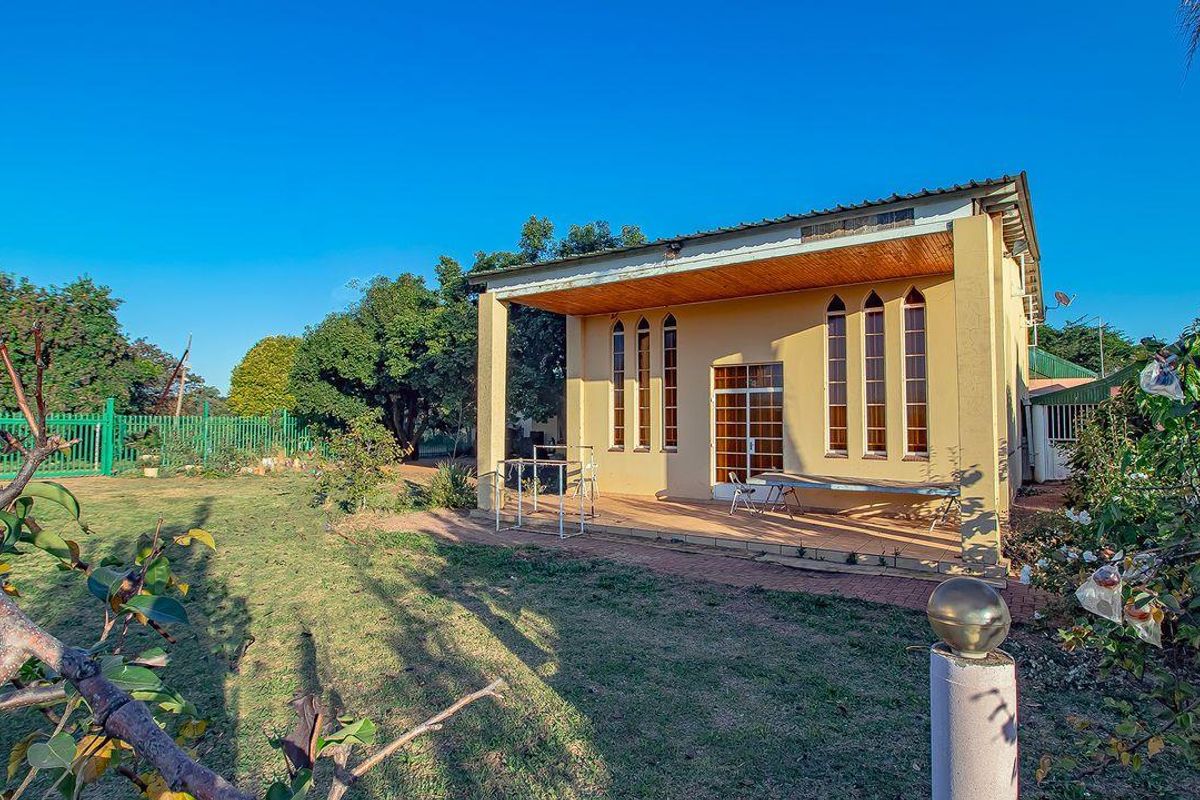 Charming Retired Farm in Doornpoort – A Unique Opportunity - Photo 3