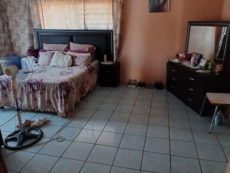Soshanguve Delight: 3 Beds & Extra Rooms for Your Needs - Photo 9
