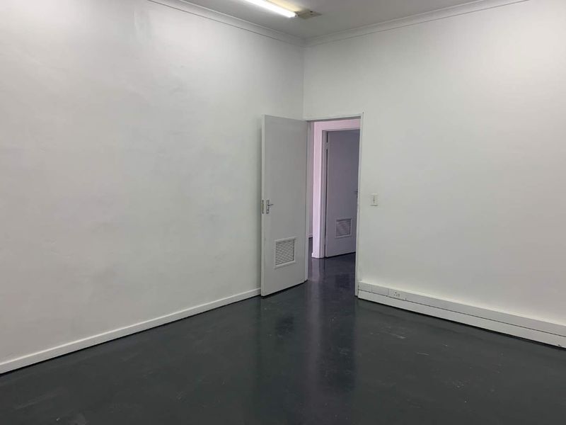 Prime Location: Office or Industrial Space for Lease - Photo 9