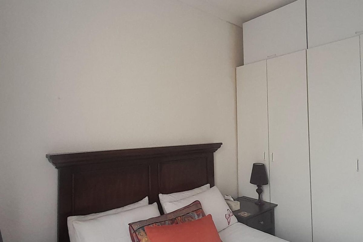 "Your Cozy Haven Awaits!" - Photo 5