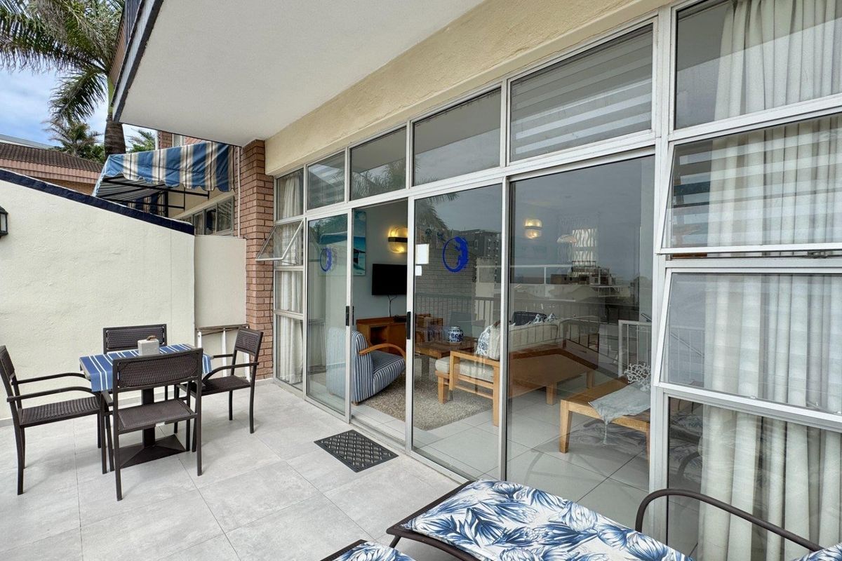 A furnished Townhouse in the heart of Umhlanga Rocks!!! - Photo 2