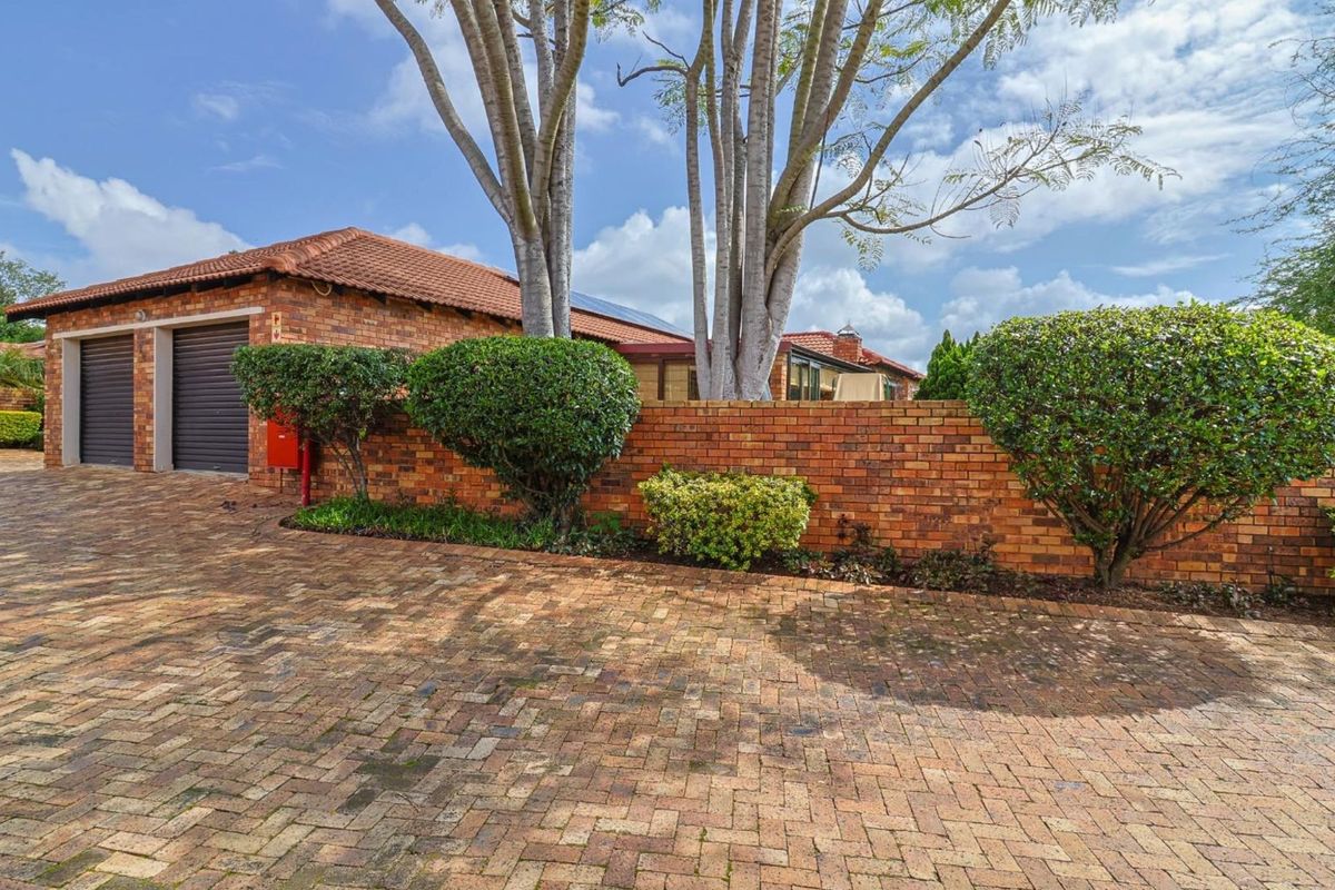 A True Gem with 3 bedrooms for Sale in Radiokop - Photo 2