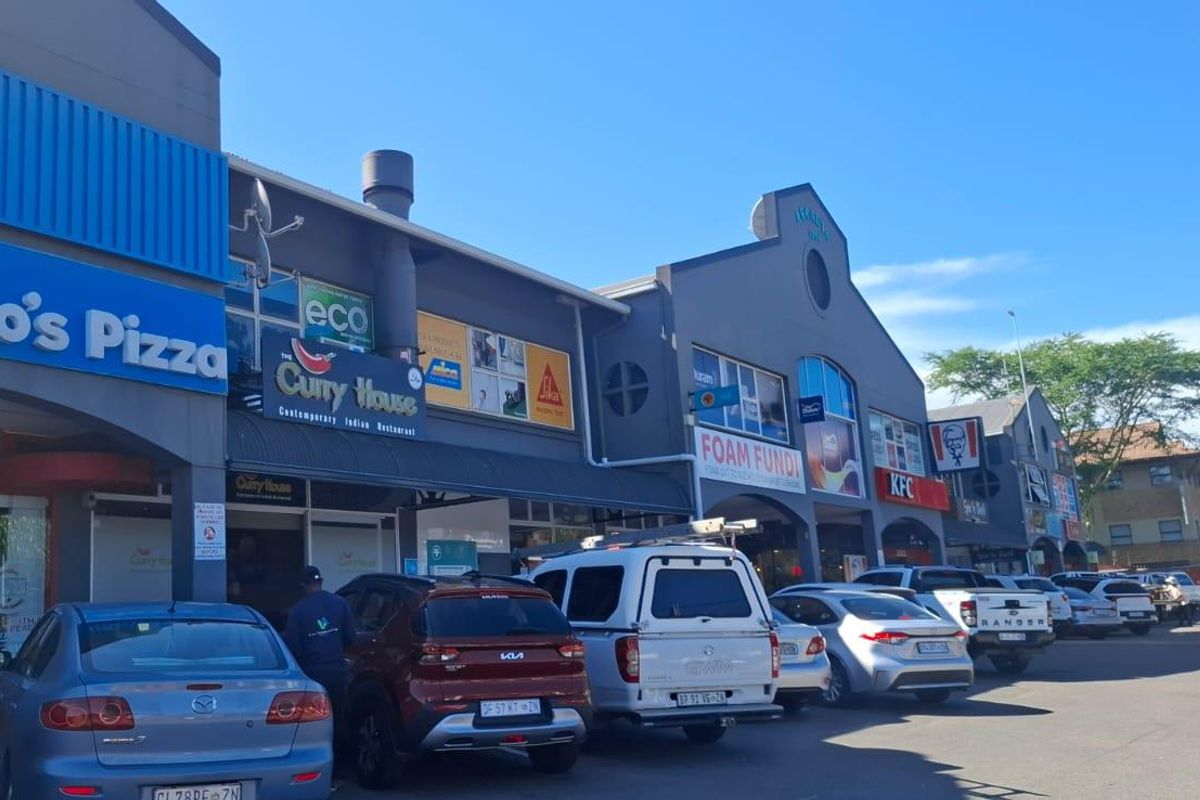 "Umhlanga Rocks Retail Gem – Perfect for Your Business!" - Photo 2