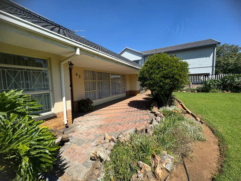 Large Family Home in Randhart for sale - Photo 2