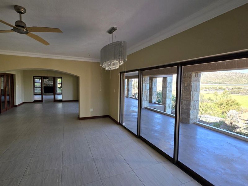 4 Bedroom Entertainers Home in Birdwood Estate - Photo 5