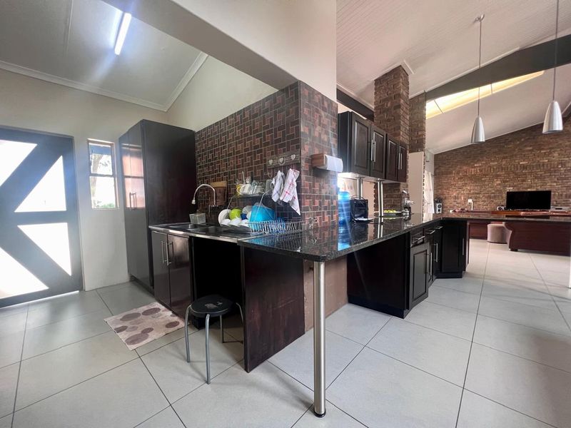 Modern Comfort Meets Style: Explore Your Dream Home! - Photo 5