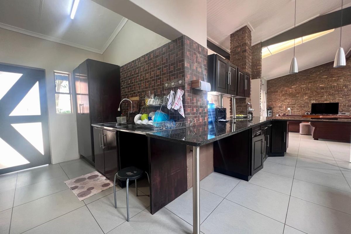 Modern Comfort Meets Style: Explore Your Dream Home! - Photo 5