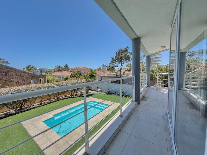 Elegant Double-Storey Home With Pool, Rooftop Deck & Luxury Finishes - Photo 6