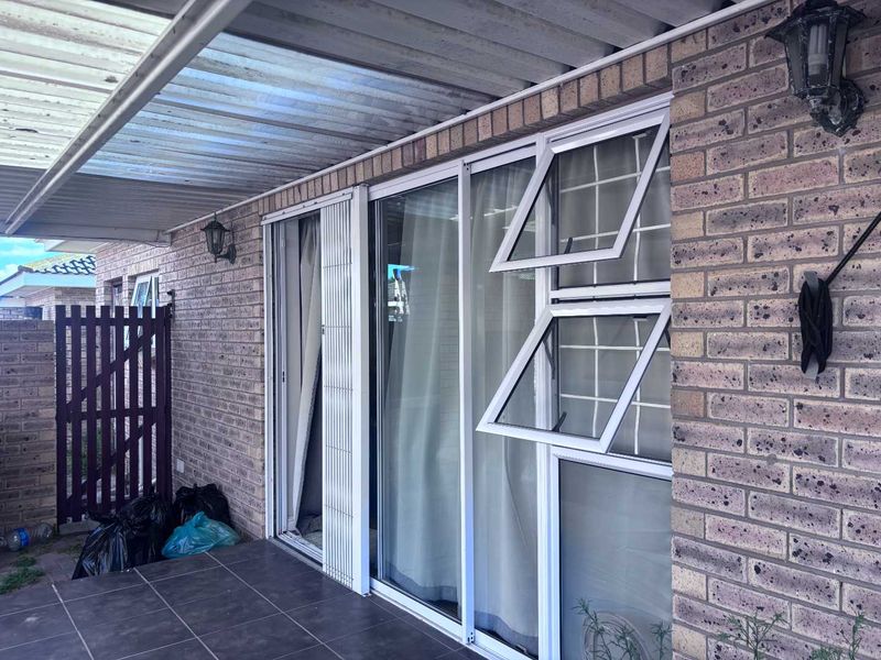 Jomar Place Townhouse - Photo 2