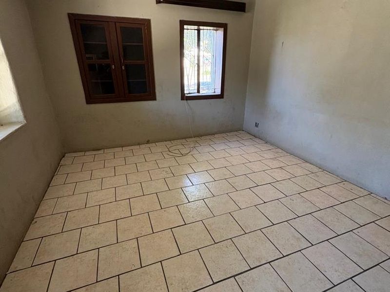 INCOME-GENERATING PROPERTY – PRIME LOCATION! An exceptional investment opportunity awaits! Exclusive Mandate. - Photo 2