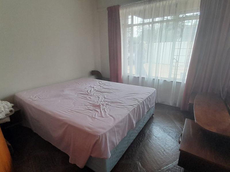 Relaxing Family Home - Photo 7