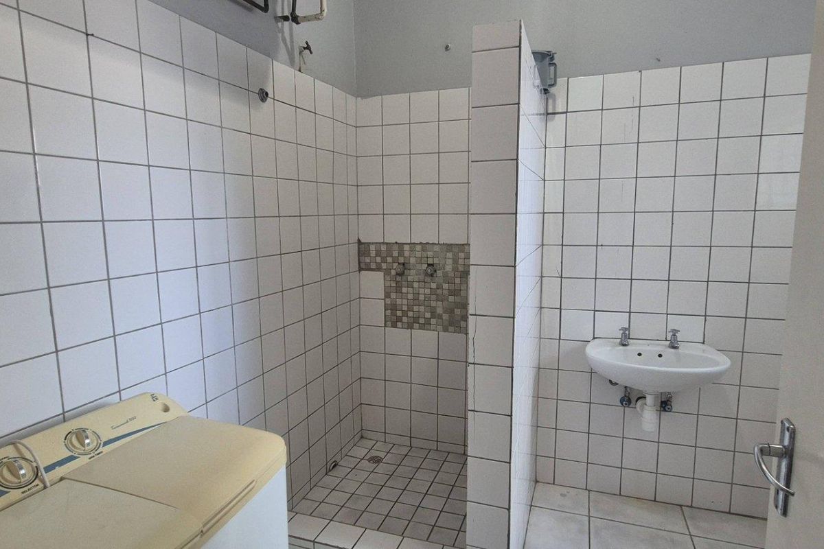 FOR SALE 1 BEDROOM IN WINDHOEK CENTRAL - Photo 4