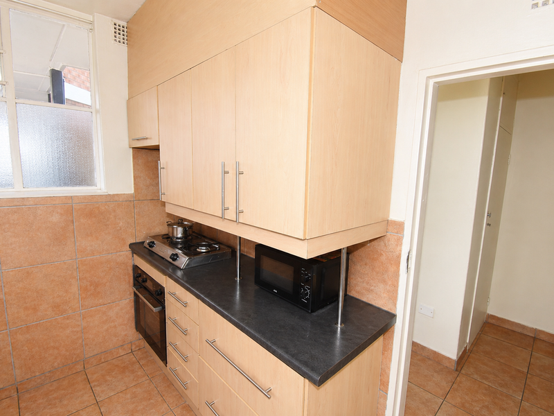 SECURE GROUND FLOOR UNIT - Photo 9