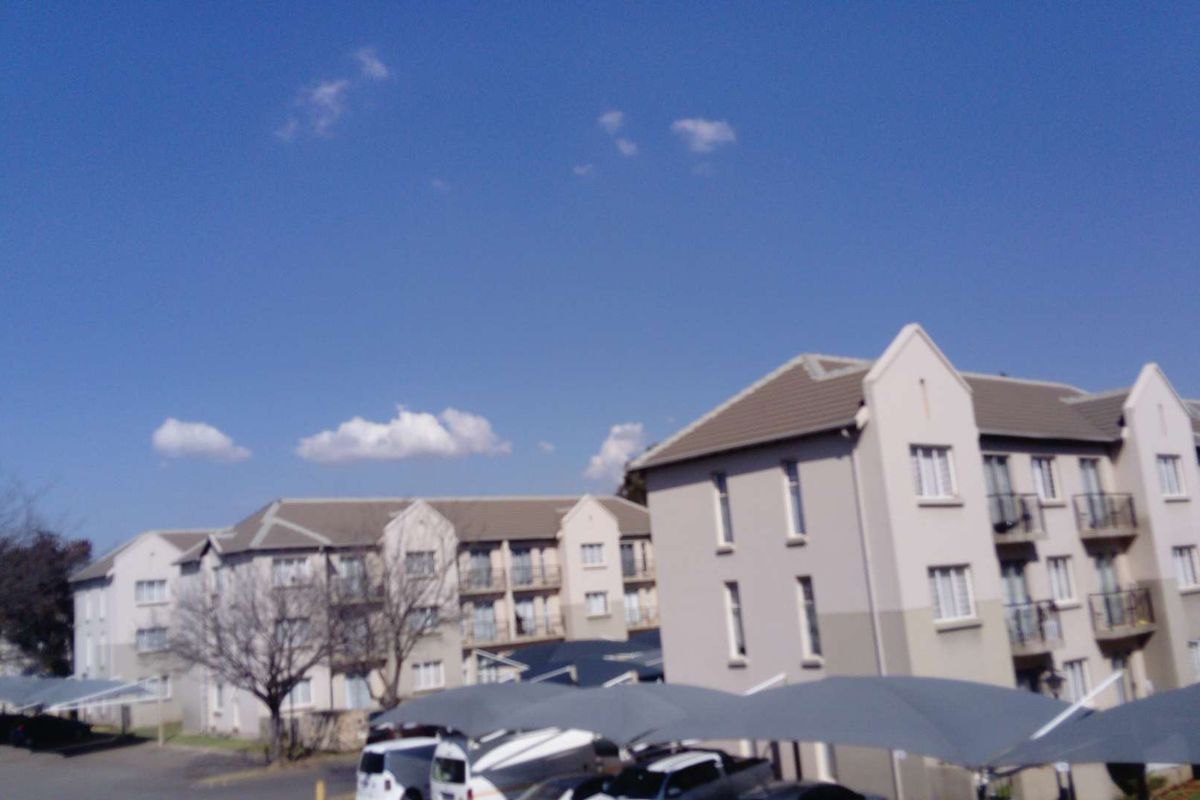 Apartment Flat for Rent in Park Square Klippoortjie Boksburg - Photo 2