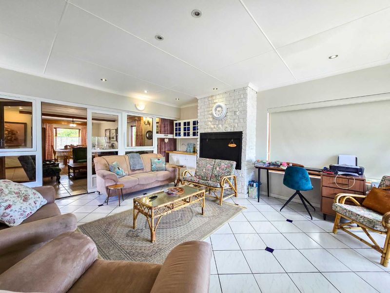 Prime property for sale in Stilbaai-wes. - Photo 7