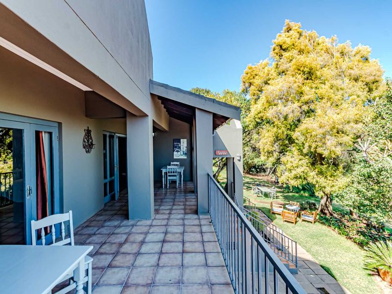 Exquisite Guest House in Waterkloof Ridge - Photo 2