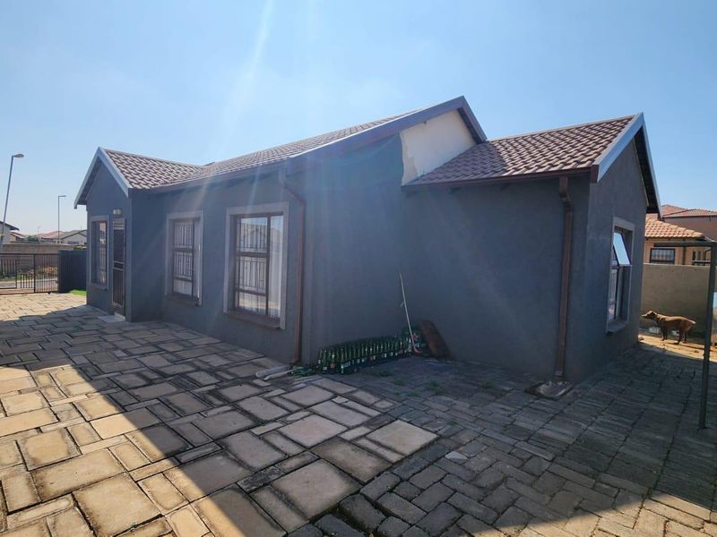3 Bedroom House For Sale in Vanderbijlpark CE7 - Photo 2