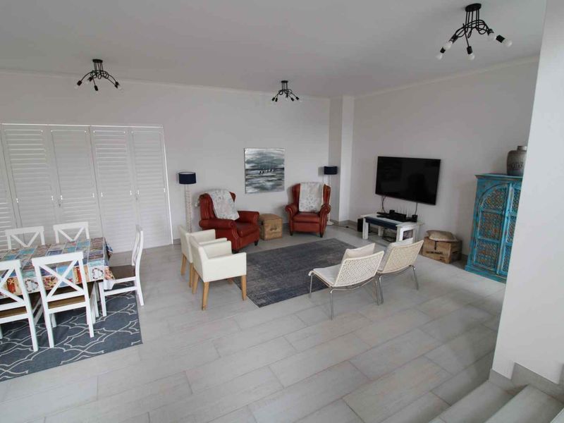 Superior Seafront Designer Home perfect for the large Family! - Photo 3