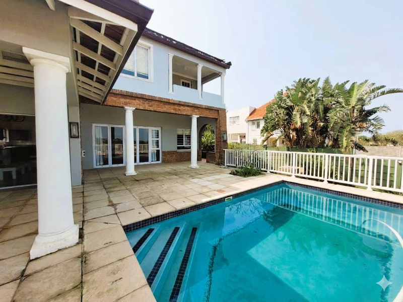 Luxurious 3-Bedroom Home with Panoramic Sea & City Views in Morningside - Photo 2