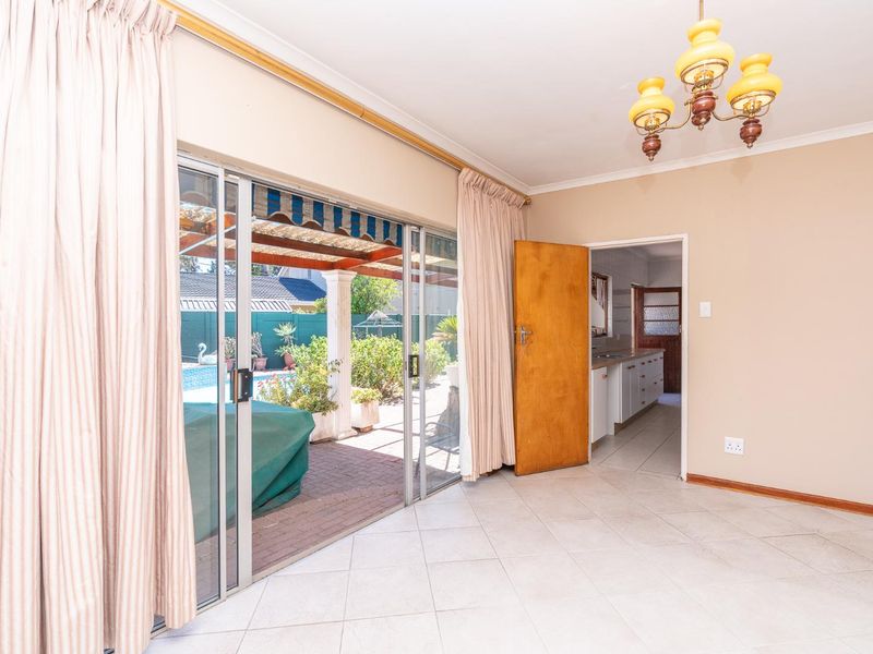 OPPORTUNITY KNOCKS IN PRIME LOCATION - Photo 7