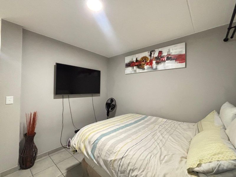 2 Bedroom Apartment For Sale in Parklands East - Photo 6