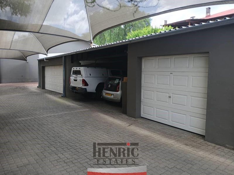 High Networth house - Photo 4