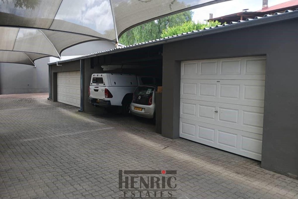 High Networth house - Photo 4