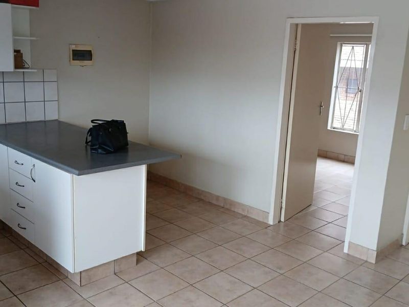 BARGAIN - Never to be repeated !! - Photo 2