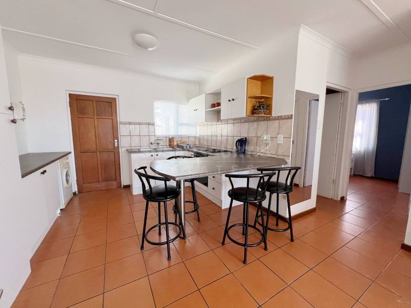 Charming Holiday Cottage – Perfect Airbnb Investment or Vacation Home - Photo 10