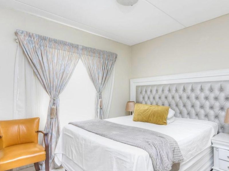 Ground floor 2 Bedroom - Photo 6