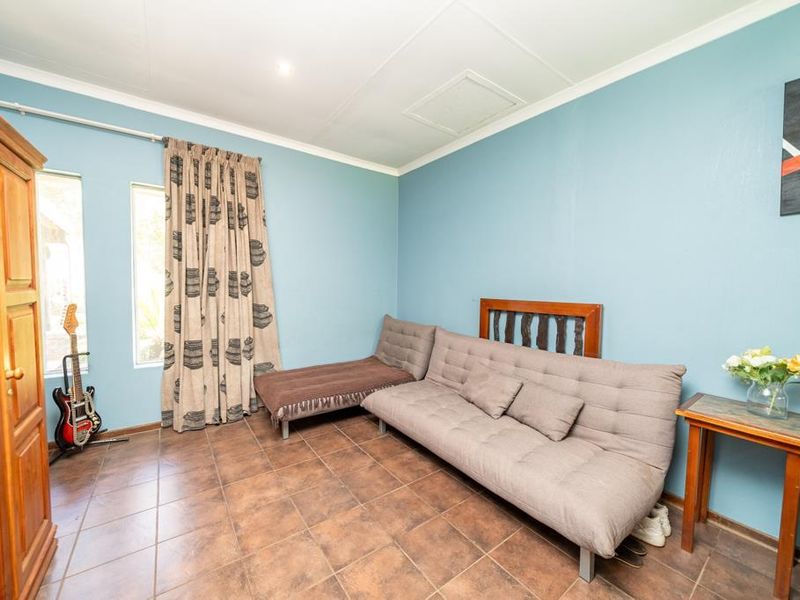 4 Bedroom house for sale in Parkrand - Photo 10