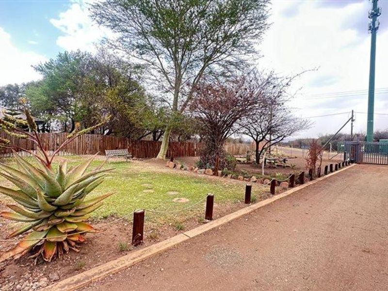 **A Rare Opportunity to Own a Piece of Paradise in Buffelsdrift Game Reserve** - Photo 4