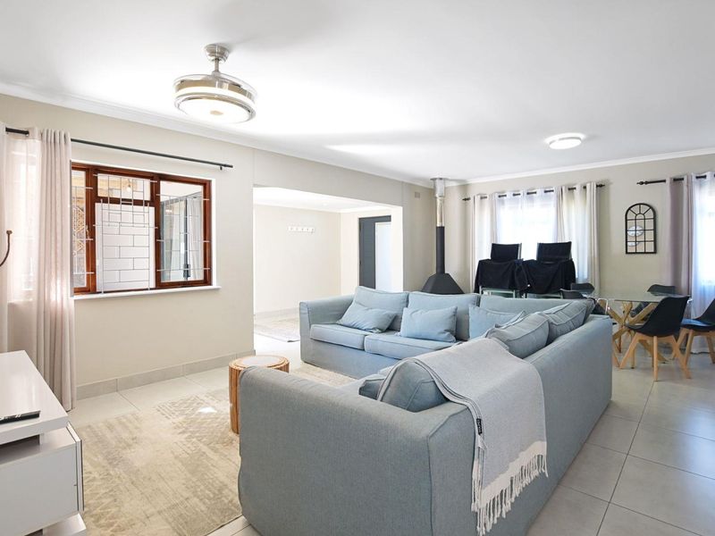 Easy Living - Photo 5