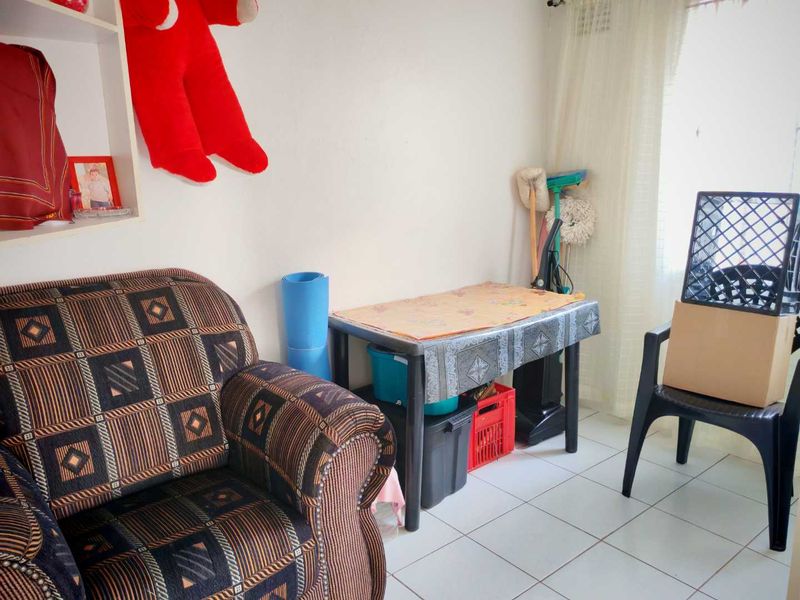 Your Perfect Family Home is Here! - Photo 10