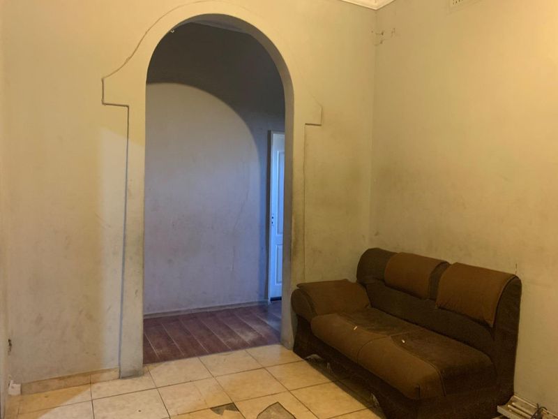 **Prime Investment Opportunity: Fully-Let Property with Strong Rental Income** - Photo 4