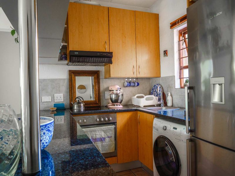 Popular 1 bedroom garden apartment - Photo 5