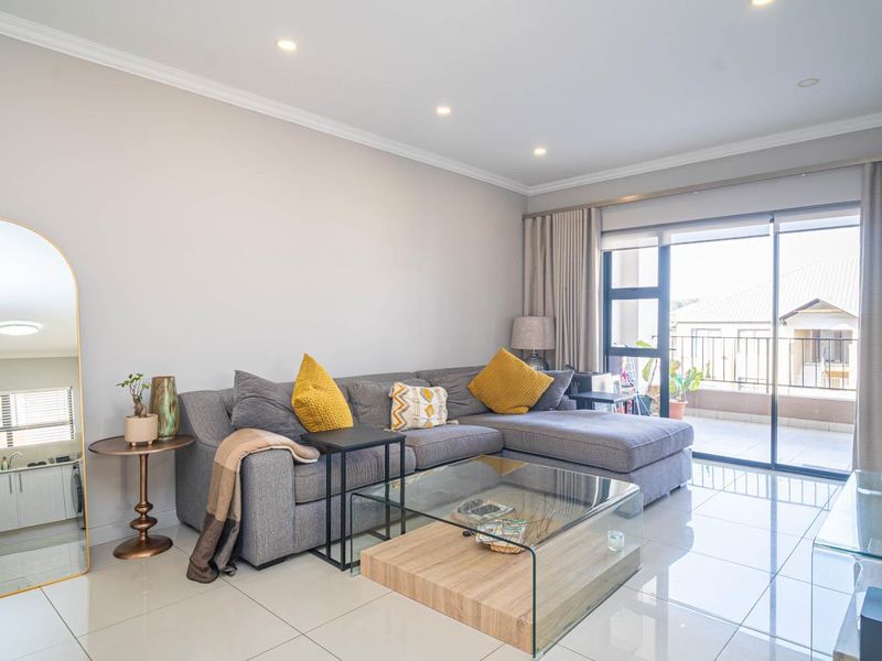 Modern Move-In Ready 3 Bedroom Apartment in The Falls Lifestyle Estate - Photo 1