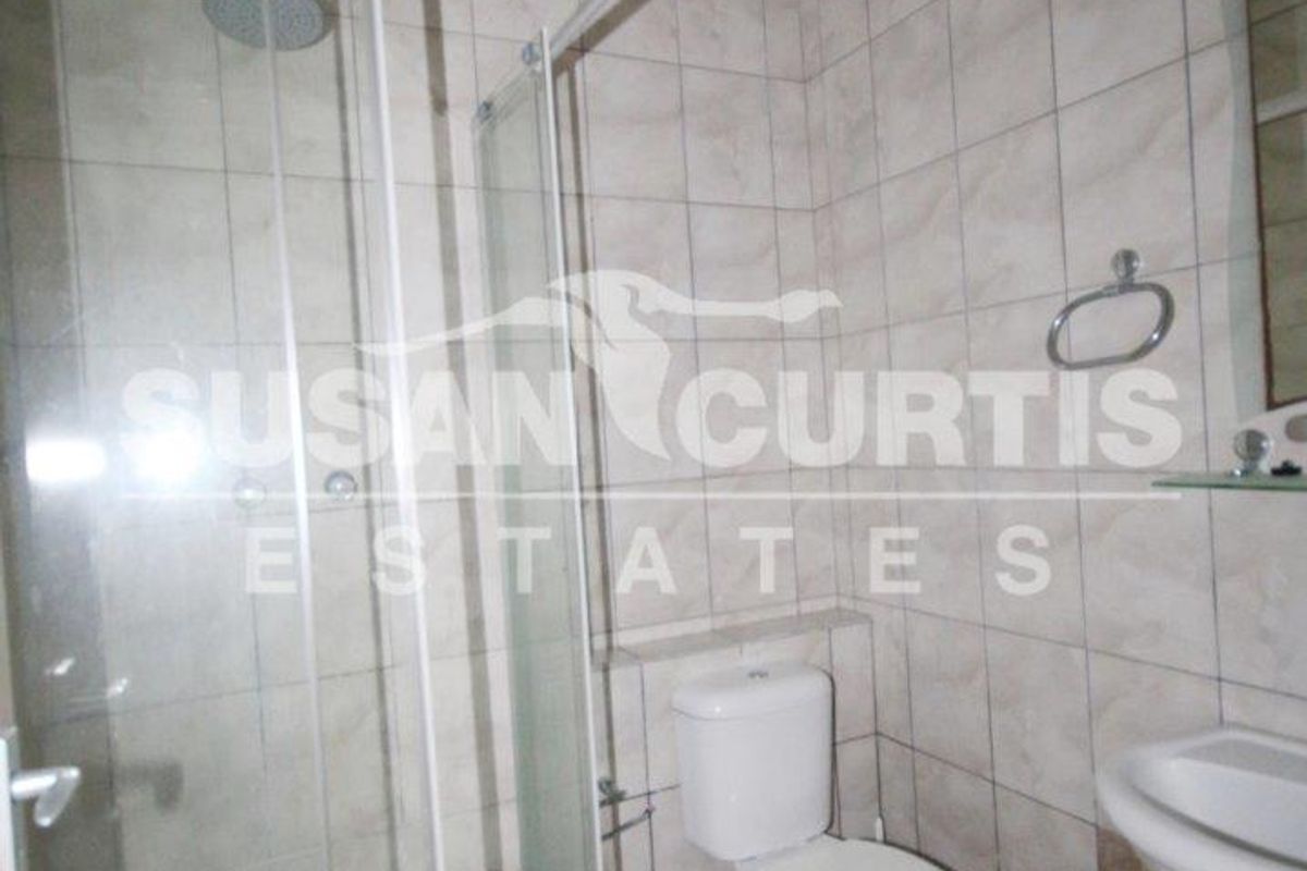 2 Bedroom Apartment - Photo 4