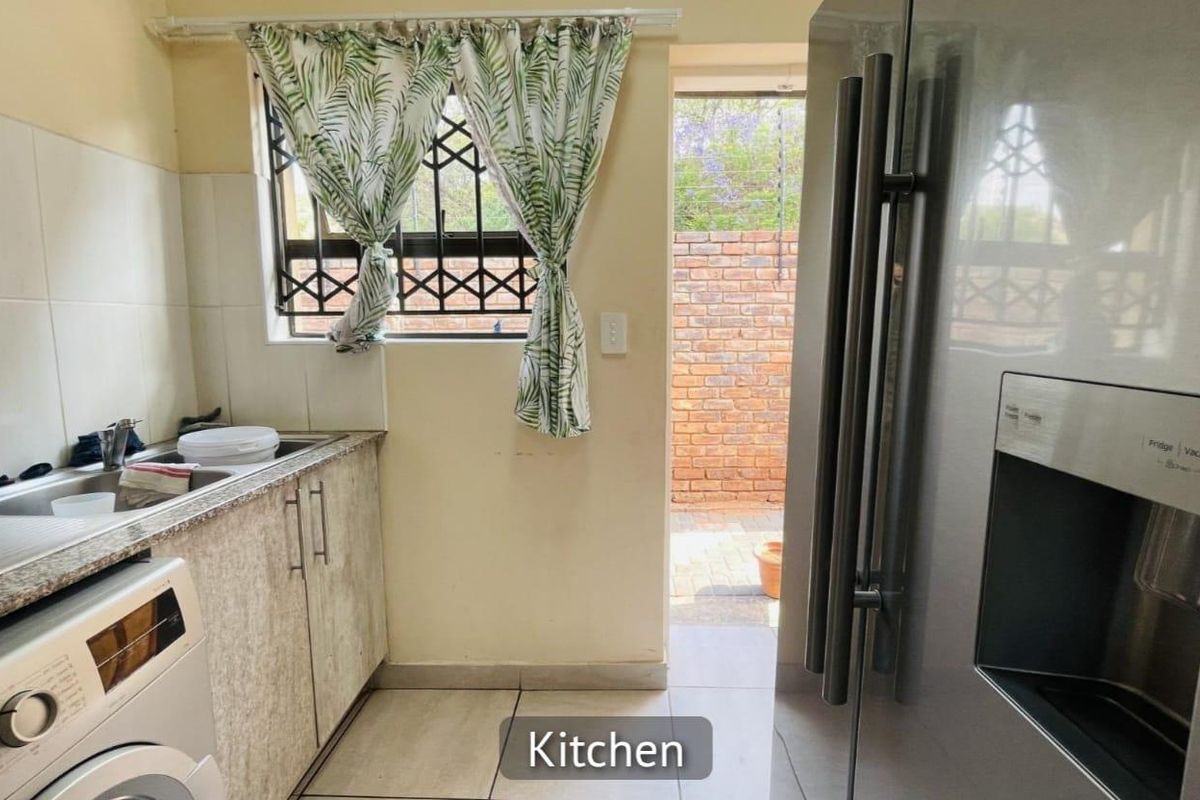 3 Bedroom House for Sale in Amandasig, Pretoria - Photo 4