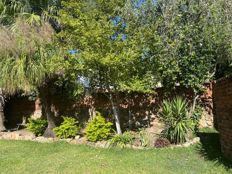 Your perfect rental awaits. - Photo 2