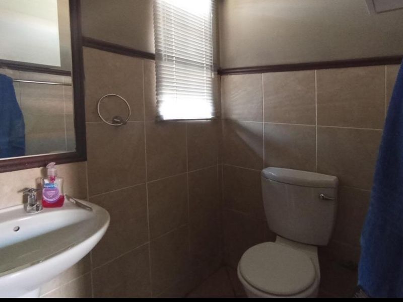 1 Bedroom Apartment - Photo 4