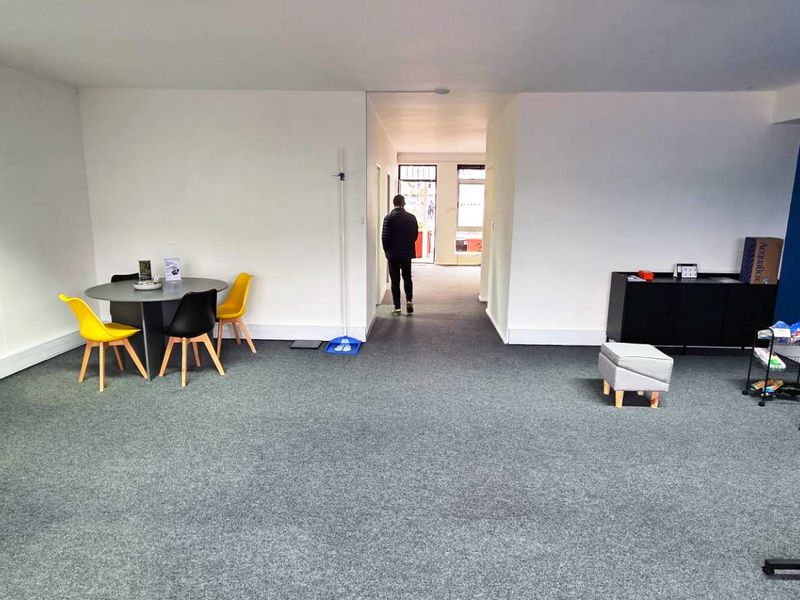 Ground Floor Office in Excellent Condition - Photo 5