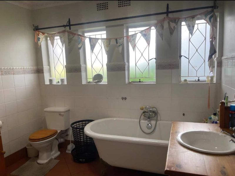 4 Bedroom House For Sale in Vanderbijlpark SE2 - Photo 4