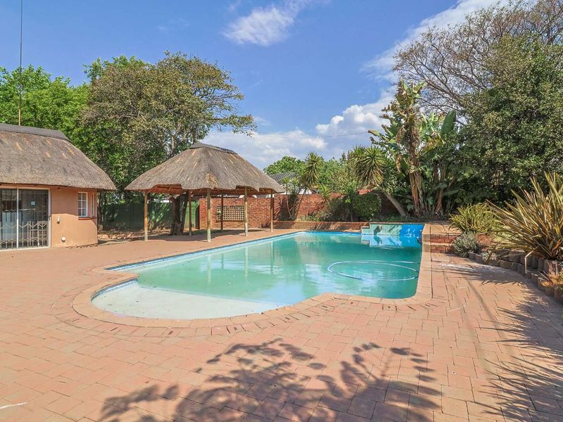 Perfect for Families, Professionals, or Investors! - Photo 10