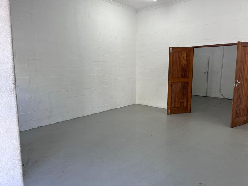 Secure Business Park: Ideal Light Industrial Units Available - Photo 7